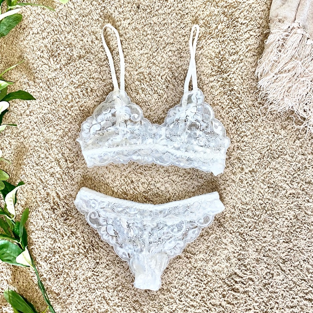 Bralette and Cheeky Bottom Set